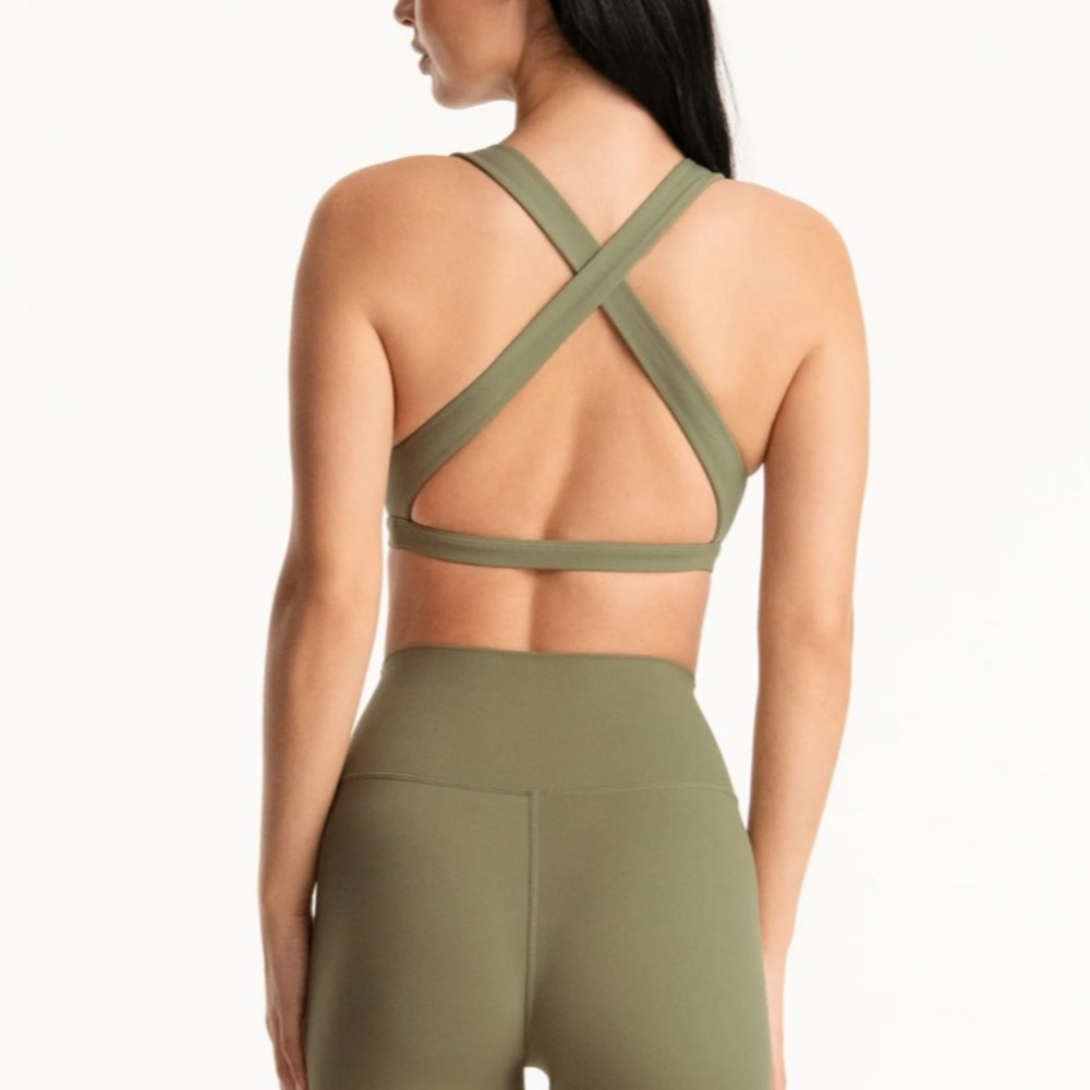 Set Active x Parke Airluxe Bra AND Leggings (M)